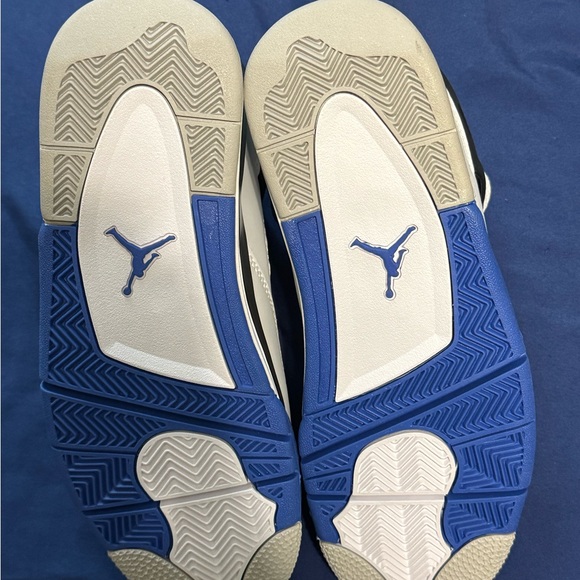 Air Jordan 4 Retro “Motorsport” - Picture 3 of 4